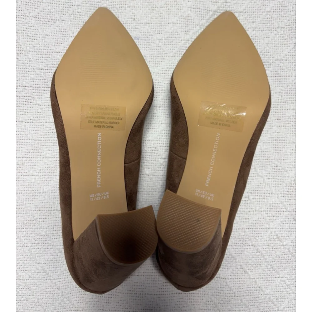 NIB French Connection Kelsey Brown Faux Suede Block Heel Pointed Toe Pumps SZ 11